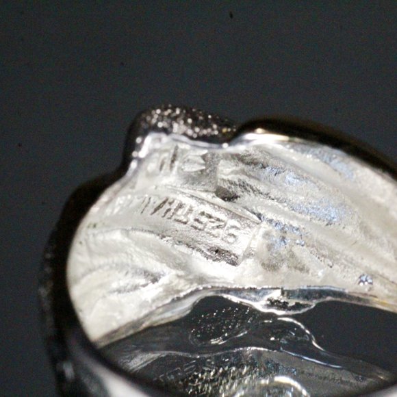 Sterling Silver Contemporary Two Tone Vermeil Textured Ring - Picture 10 of 10